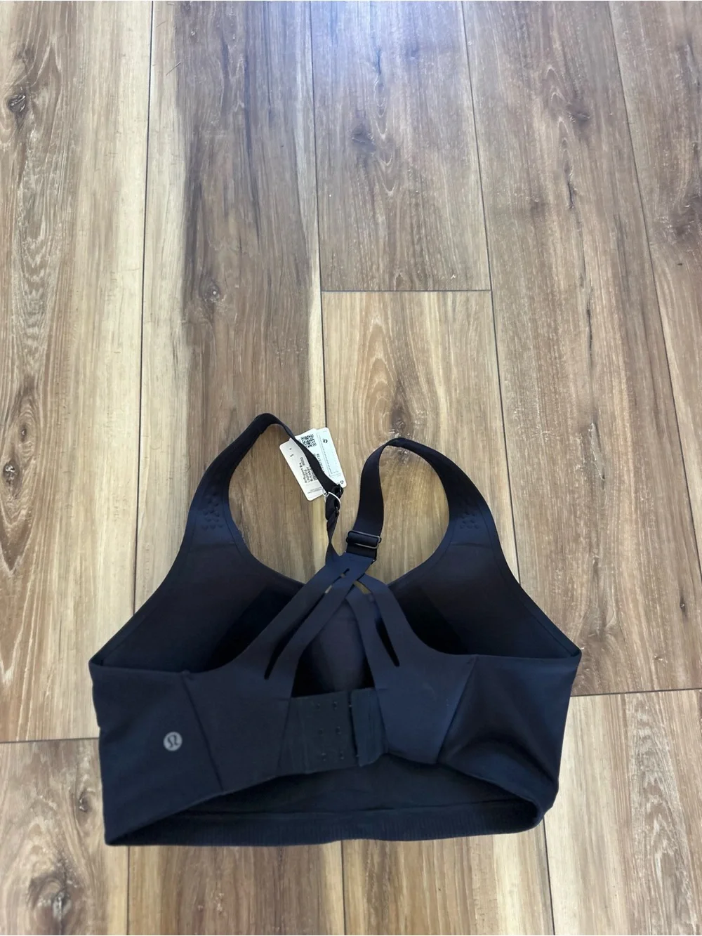 Lululemon women’s Black air support bra size 36DDD NWT